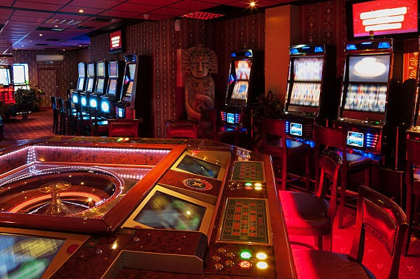 Sic Bo Dadu live dealer rolling three dice on asokaslot login